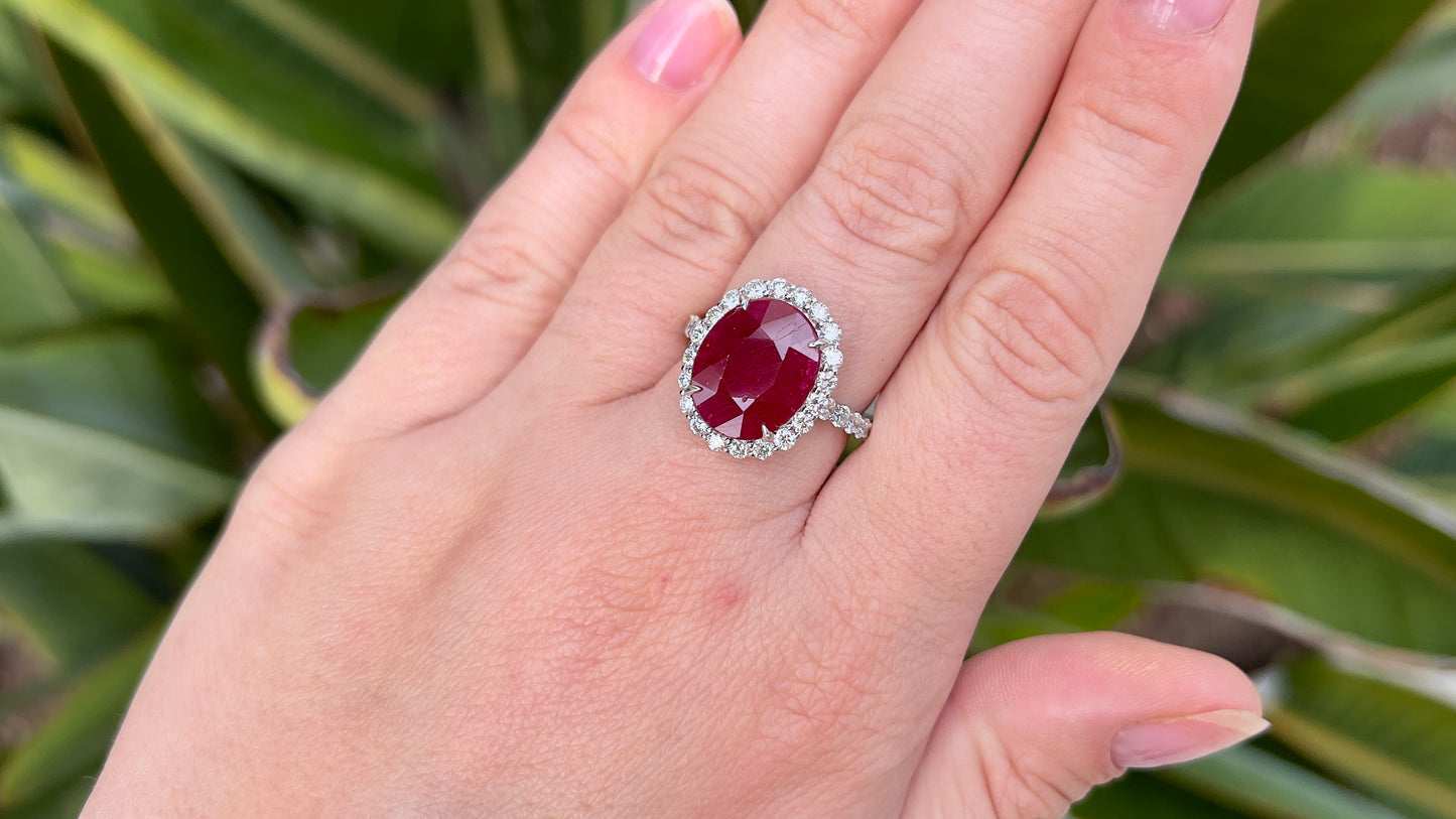 Ruby 6.50 Carat Ring with Diamonds 18K Gold