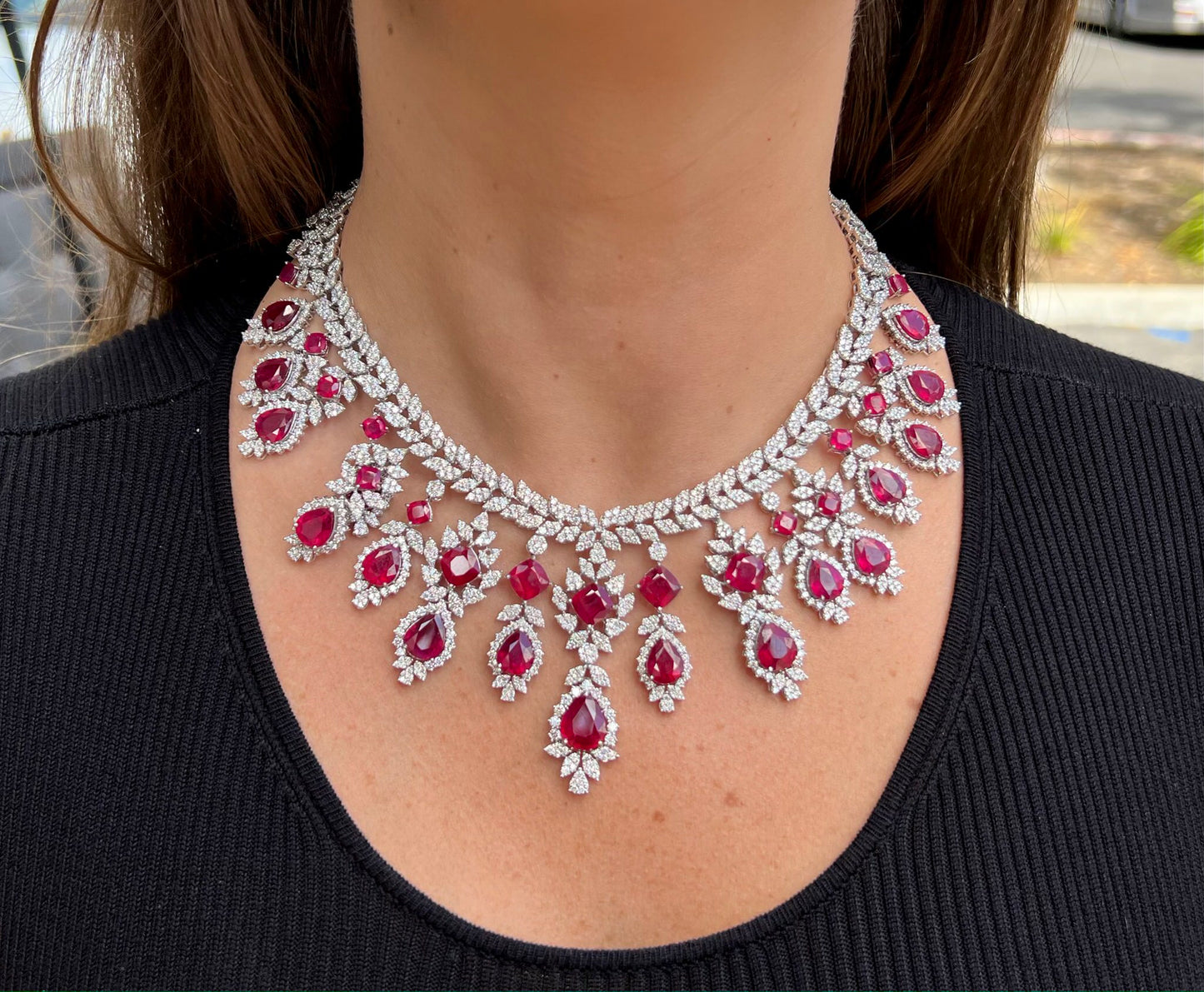 Very Fine Ruby Necklace Set With Diamonds 115 Carats Total 18K Gold