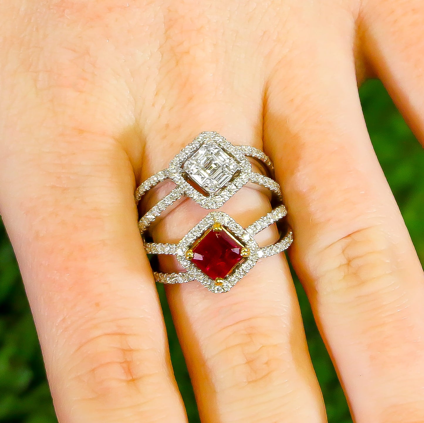 Ruby 1.02ct and Diamonds 1.23cts Ring 18K Gold