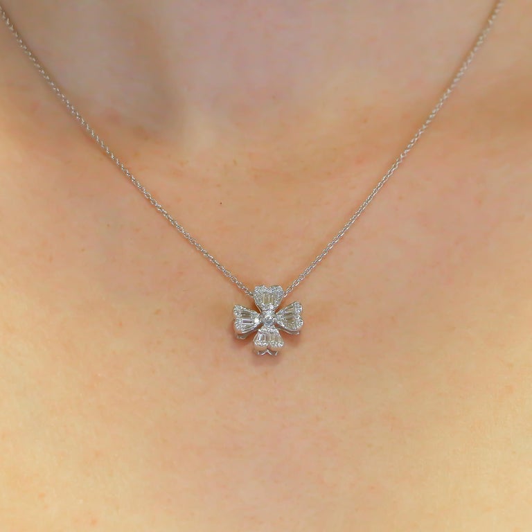 Diamond Flower Necklace 45 Diamonds 0.72 Carat 18 Karat Gold