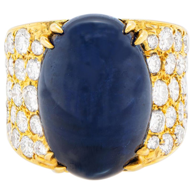 David Webb 29.16 Carat Sapphire Ring With Diamonds 3.50 Carats 18K Gold